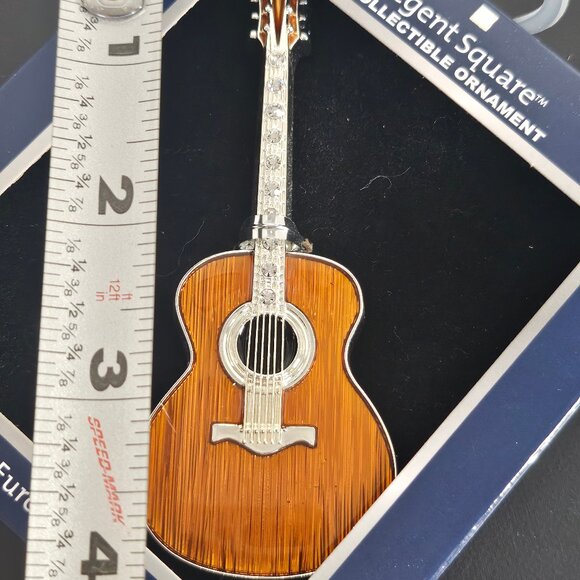 Regent Square Ornament 2022 Guitar With European Crystals NEW - Picture 5 of 7